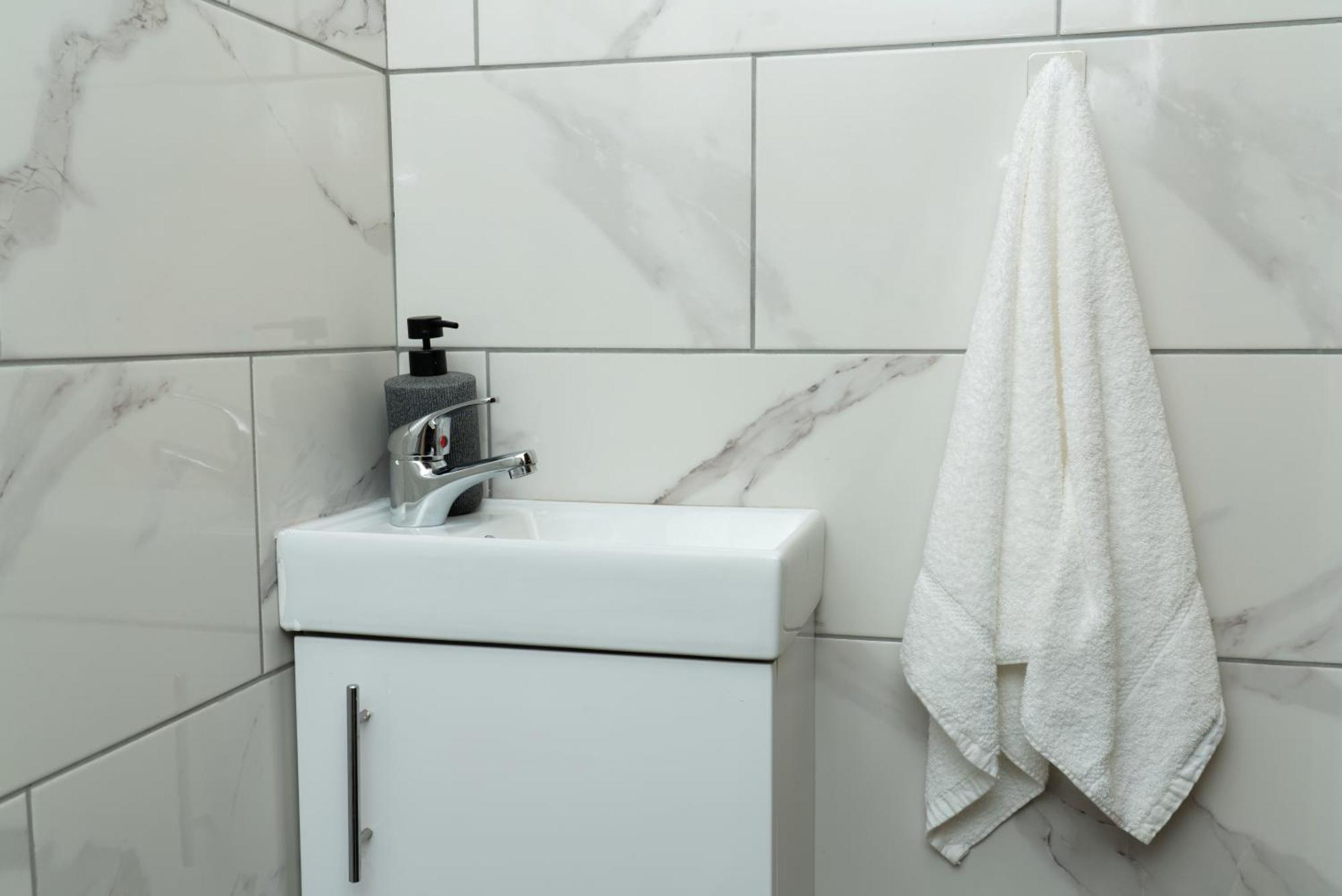 Double Bedroom Near Etihad And Coop Live With Free Parking, Shared Kitchen & Bathroom - Including Free 1-Hour Early Check-In Or Late Check-Out For Bookings Until July مانشستر المظهر الخارجي الصورة
